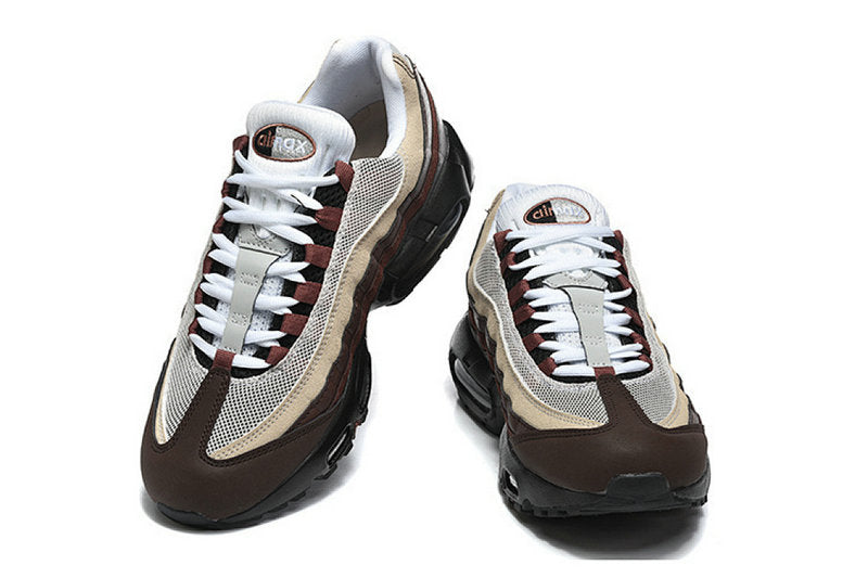 Les baskets Nike Air Max 95 sont synonymes de style emblématique et de confort absolu. Leur design distinctif. Pas cher. Le moins cher.