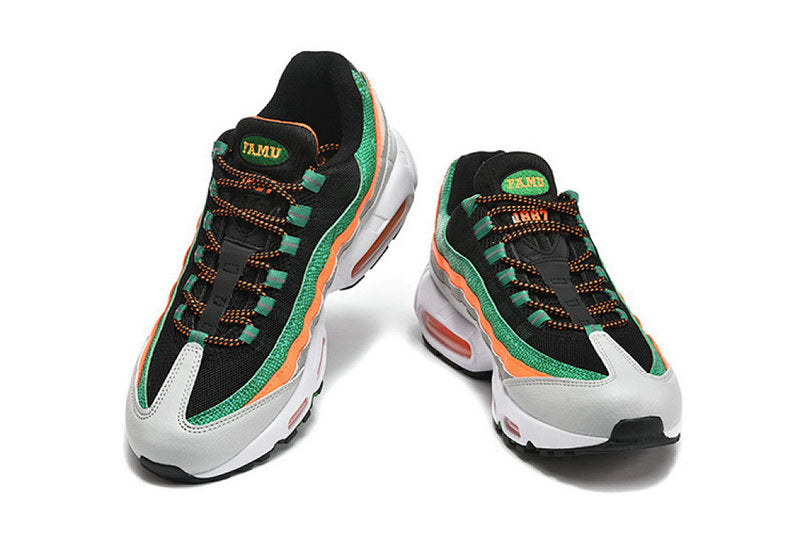 Les baskets Nike Air Max 95 sont synonymes de style emblématique et de confort absolu. Leur design distinctif. Pas cher. Le moins cher.