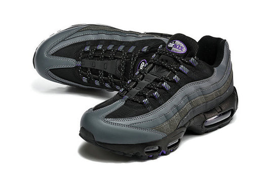 Les baskets Nike Air Max 95 sont synonymes de style emblématique et de confort absolu. Leur design distinctif. Pas cher. Le moins cher.