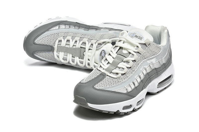 Les baskets Nike Air Max 95 sont synonymes de style emblématique et de confort absolu. Leur design distinctif. Pas cher. Le moins cher.