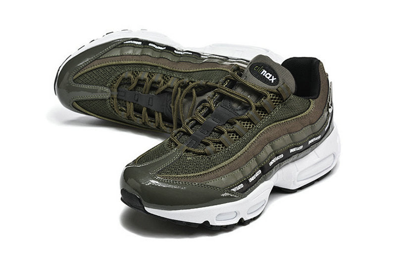 Les baskets Nike Air Max 95 sont synonymes de style emblématique et de confort absolu. Leur design distinctif. Pas cher. Le moins cher.