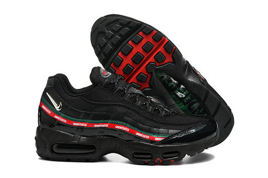 Les baskets Nike Air Max 95 sont synonymes de style emblématique et de confort absolu. Leur design distinctif. Pas cher. Le moins cher.