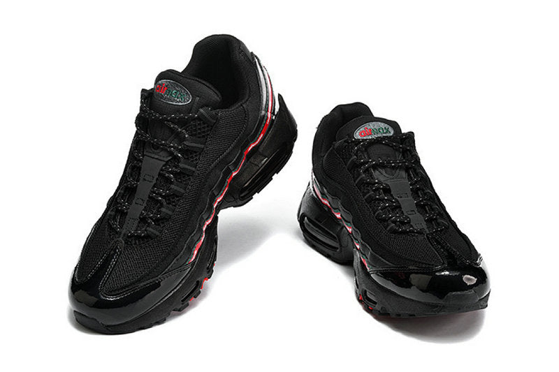 Les baskets Nike Air Max 95 sont synonymes de style emblématique et de confort absolu. Leur design distinctif. Pas cher. Le moins cher.