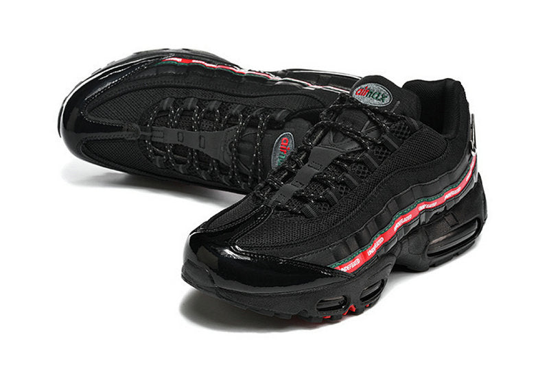 Les baskets Nike Air Max 95 sont synonymes de style emblématique et de confort absolu. Leur design distinctif. Pas cher. Le moins cher.