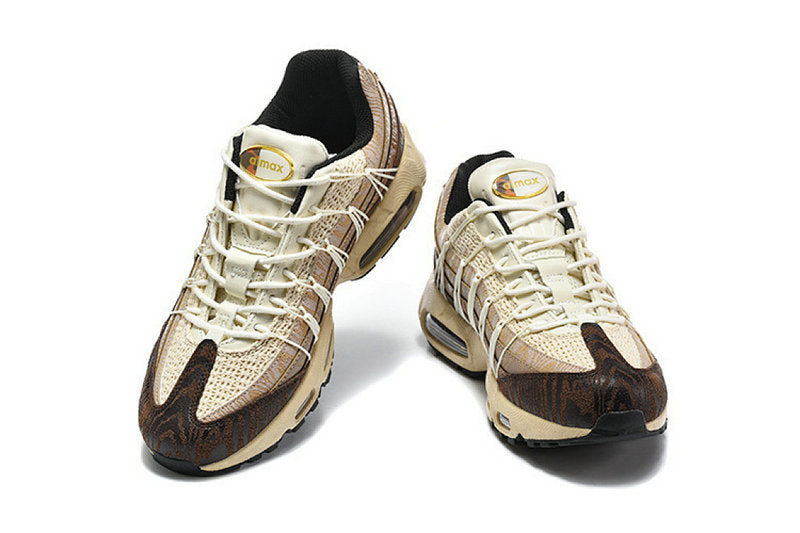 Les baskets Nike Air Max 95 sont synonymes de style emblématique et de confort absolu. Leur design distinctif. Pas cher. Le moins cher.