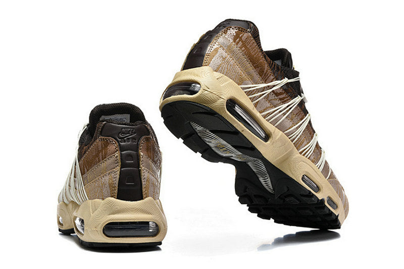 Les baskets Nike Air Max 95 sont synonymes de style emblématique et de confort absolu. Leur design distinctif. Pas cher. Le moins cher.