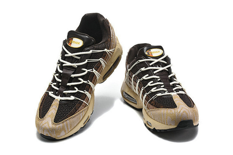 Les baskets Nike Air Max 95 sont synonymes de style emblématique et de confort absolu. Leur design distinctif. Pas cher. Le moins cher.