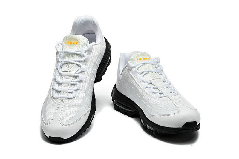 Les baskets Nike Air Max 95 sont synonymes de style emblématique et de confort absolu. Leur design distinctif. Pas cher. Le moins cher.