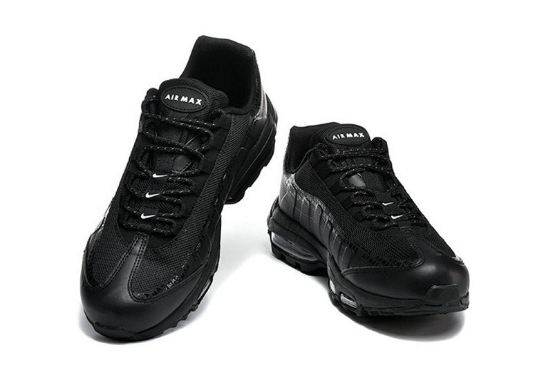 Les baskets Nike Air Max 95 sont synonymes de style emblématique et de confort absolu. Leur design distinctif. Pas cher. Le moins cher.