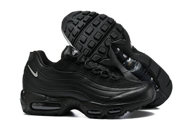 Les baskets Nike Air Max 95 sont synonymes de style emblématique et de confort absolu. Leur design distinctif. Pas cher. Le moins cher.