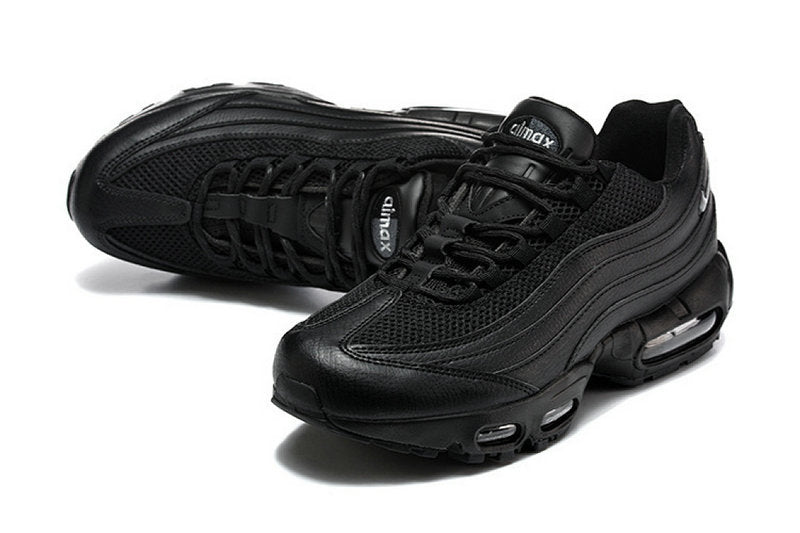 Les baskets Nike Air Max 95 sont synonymes de style emblématique et de confort absolu. Leur design distinctif. Pas cher. Le moins cher.