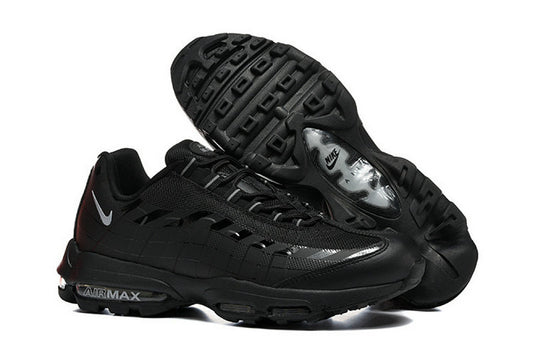 Les baskets Nike Air Max 95 sont synonymes de style emblématique et de confort absolu. Leur design distinctif. Pas cher. Le moins cher.