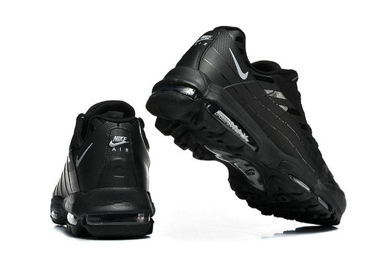 Les baskets Nike Air Max 95 sont synonymes de style emblématique et de confort absolu. Leur design distinctif. Pas cher. Le moins cher.