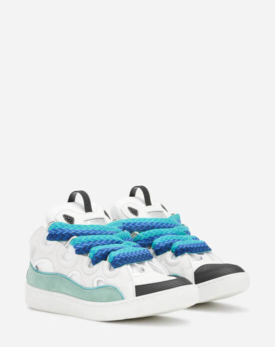  Les baskets sneakers Lanvin incarnent un style emblématique et un luxe français.

leur design élégant. Pas cher. Le moins cher.
