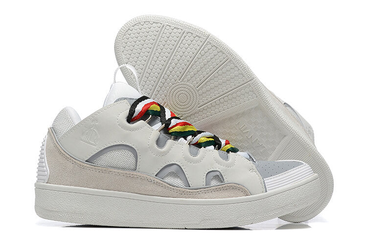  Les baskets sneakers Lanvin incarnent un style emblématique et un luxe français.

leur design élégant. Pas cher. Le moins cher.