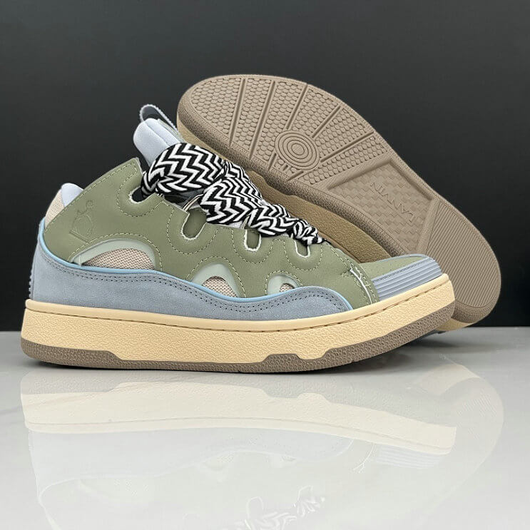  Les baskets sneakers Lanvin incarnent un style emblématique et un luxe français.

leur design élégant. Pas cher. Le moins cher.
