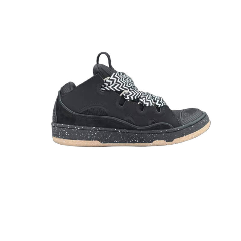  Les baskets sneakers Lanvin incarnent un style emblématique et un luxe français.

leur design élégant. Pas cher. Le moins cher.