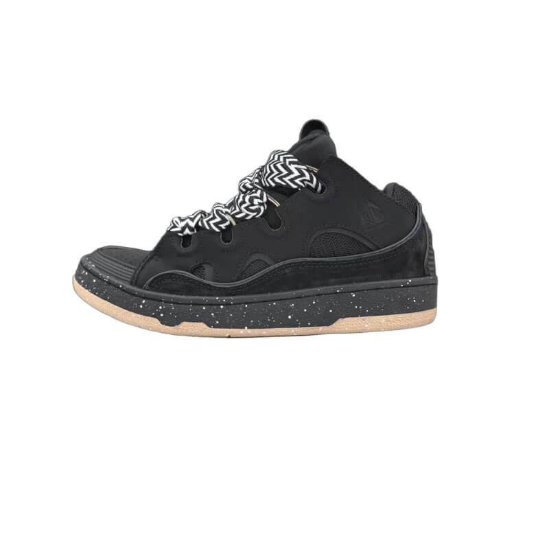  Les baskets sneakers Lanvin incarnent un style emblématique et un luxe français.

leur design élégant. Pas cher. Le moins cher.