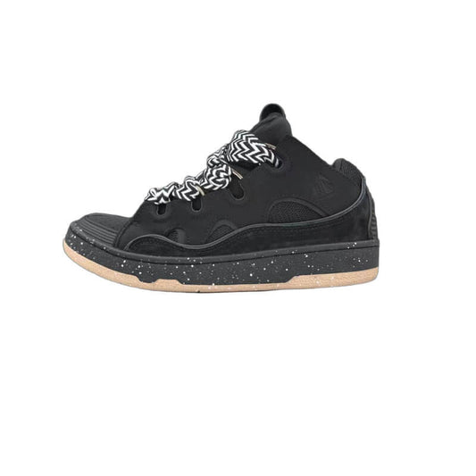  Les baskets sneakers Lanvin incarnent un style emblématique et un luxe français.

leur design élégant. Pas cher. Le moins cher.