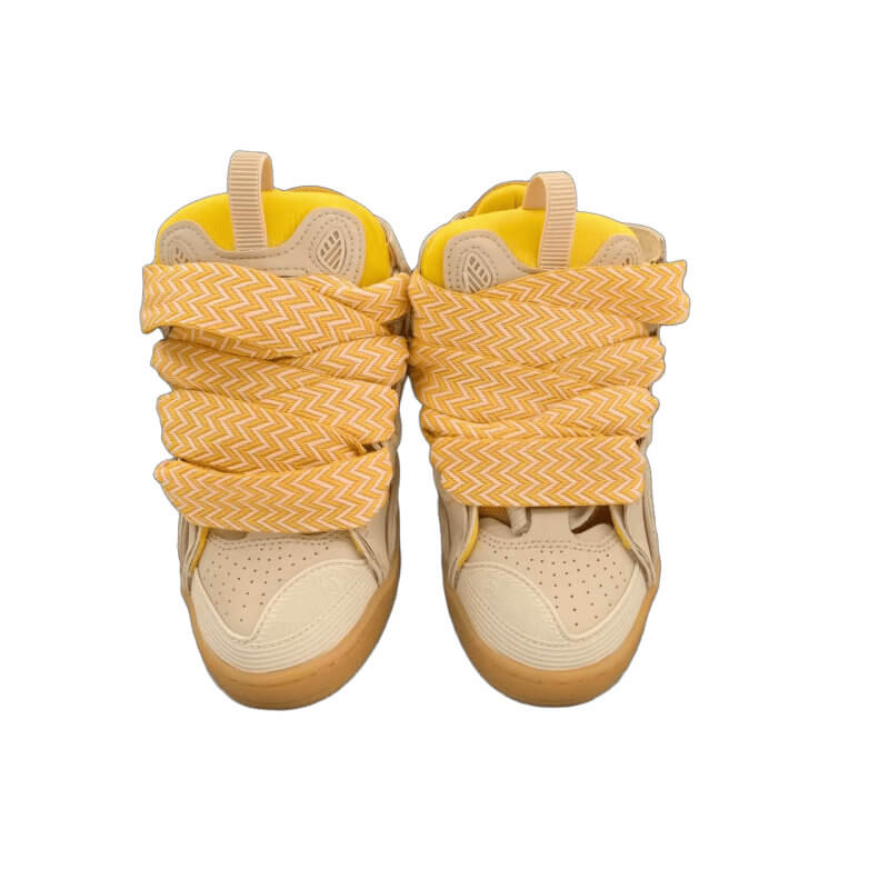  Les baskets sneakers Lanvin incarnent un style emblématique et un luxe français.

leur design élégant. Pas cher. Le moins cher.
