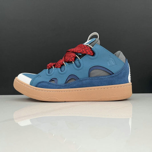  Les baskets sneakers Lanvin incarnent un style emblématique et un luxe français.

leur design élégant. Pas cher. Le moins cher.