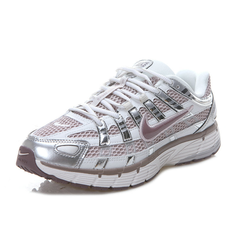 Les baskets Nike P-6000 allient un style rétro inspiré des années 2000 à une technologie moderne pour un look et un confort incomparables.