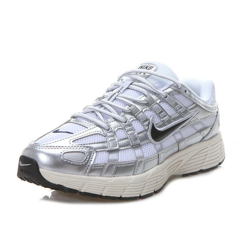 Les baskets Nike P-6000 allient un style rétro inspiré des années 2000 à une technologie moderne pour un look et un confort incomparables.