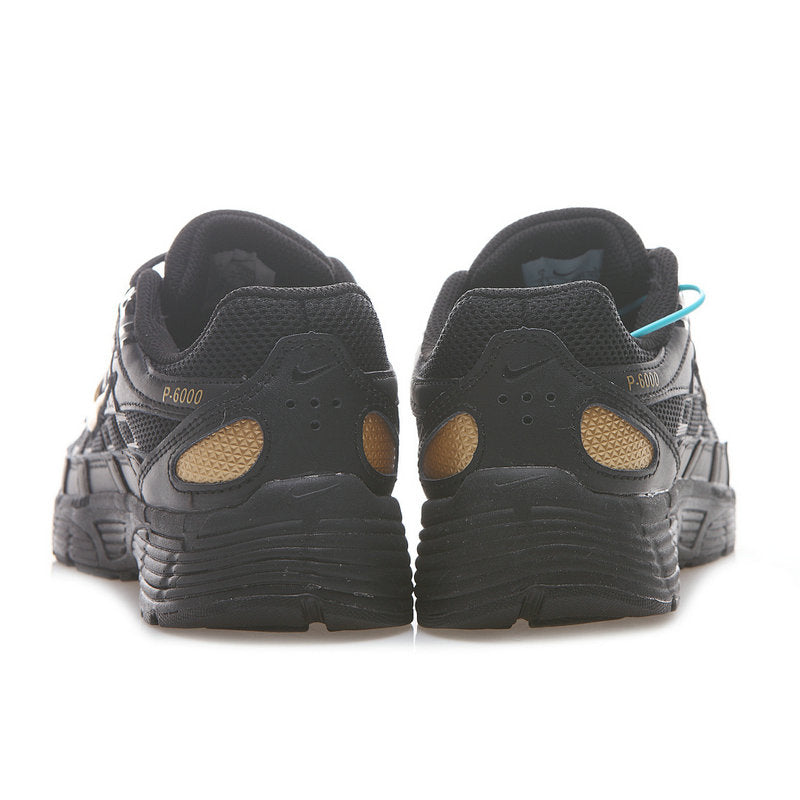 Les baskets Nike P-6000 allient un style rétro inspiré des années 2000 à une technologie moderne pour un look et un confort incomparables.