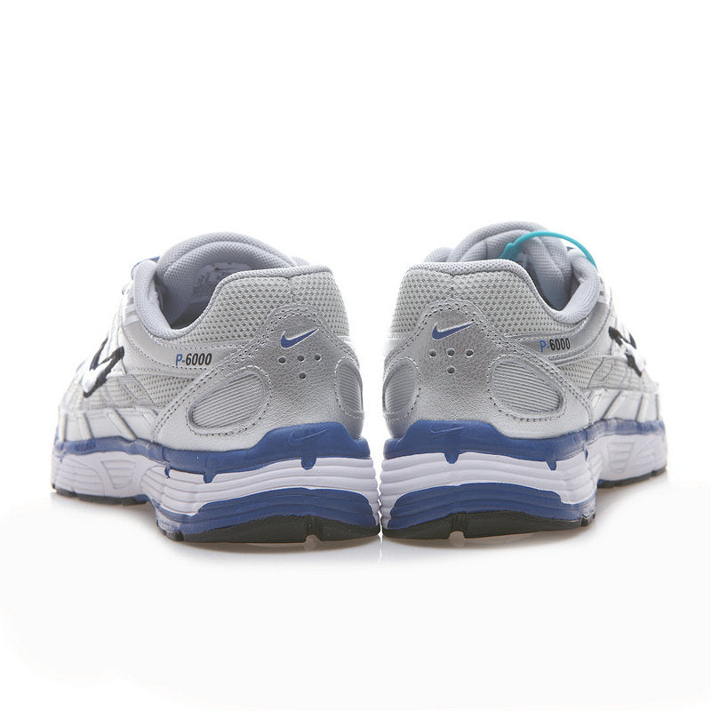 Les baskets Nike P-6000 allient un style rétro inspiré des années 2000 à une technologie moderne pour un look et un confort incomparables.