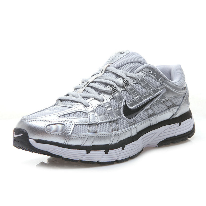 Les baskets Nike P-6000 allient un style rétro inspiré des années 2000 à une technologie moderne pour un look et un confort incomparables.