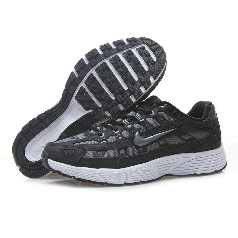 Les baskets Nike P-6000 allient un style rétro inspiré des années 2000 à une technologie moderne pour un look et un confort incomparables.