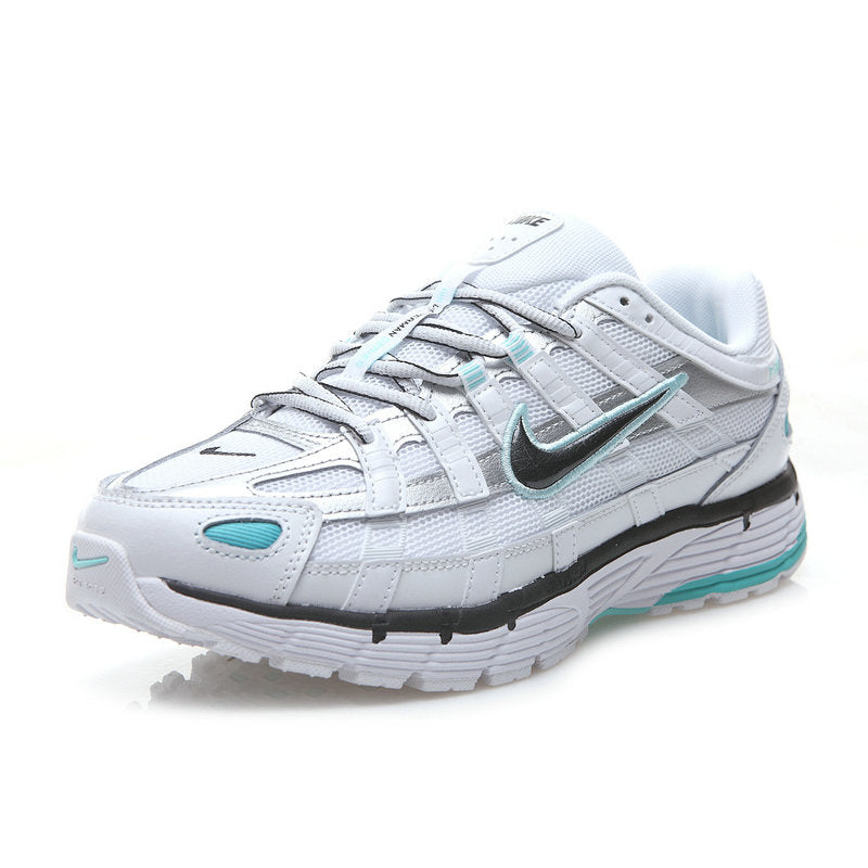 Les baskets Nike P-6000 allient un style rétro inspiré des années 2000 à une technologie moderne pour un look et un confort incomparables.