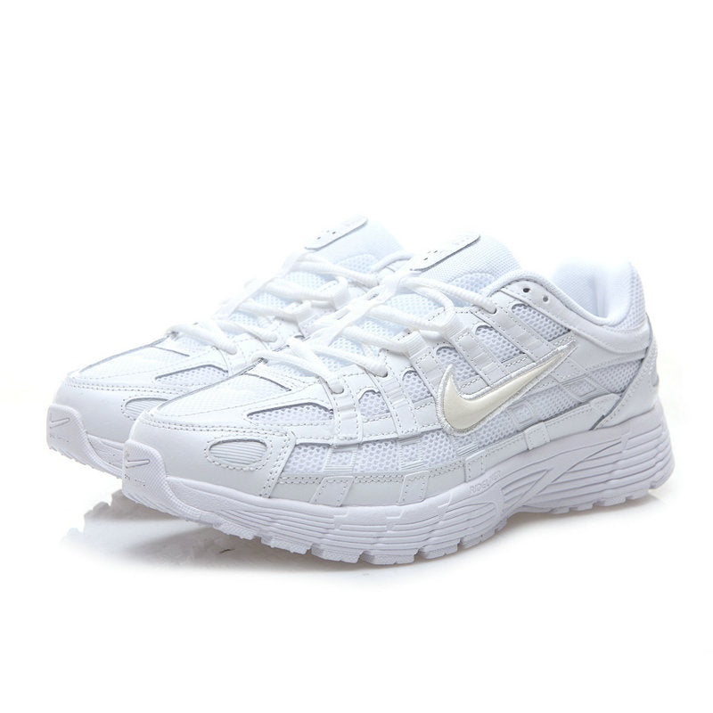 Les baskets Nike P-6000 allient un style rétro inspiré des années 2000 à une technologie moderne pour un look et un confort incomparables.
