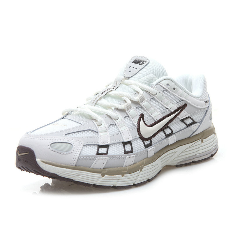 Les baskets Nike P-6000 allient un style rétro inspiré des années 2000 à une technologie moderne pour un look et un confort incomparables.