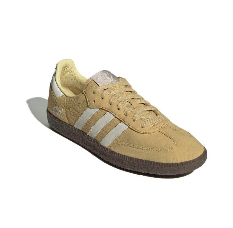 Adoptez le style intemporel avec les baskets adidas samba! Confort suprême et durabilité font de ces sneakers un choix incontournable pour le quotidien.