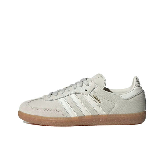 Adoptez le style intemporel avec les baskets adidas samba! Confort suprême et durabilité font de ces sneakers un choix incontournable pour le quotidien.
