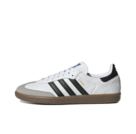 Adoptez le style intemporel avec les baskets adidas samba! Confort suprême et durabilité font de ces sneakers un choix incontournable pour le quotidien.
