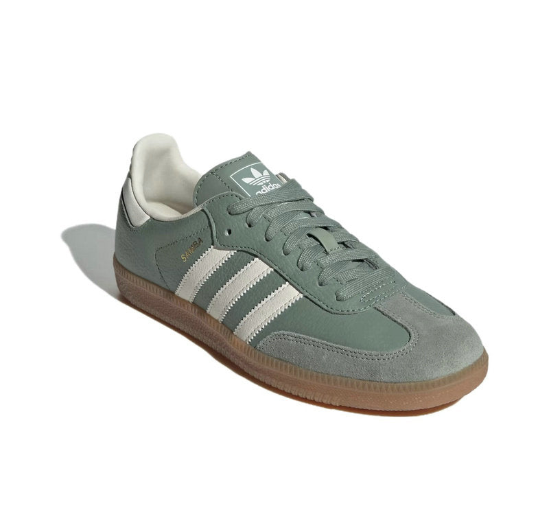 Adoptez le style intemporel avec les baskets adidas samba! Confort suprême et durabilité font de ces sneakers un choix incontournable pour le quotidien.