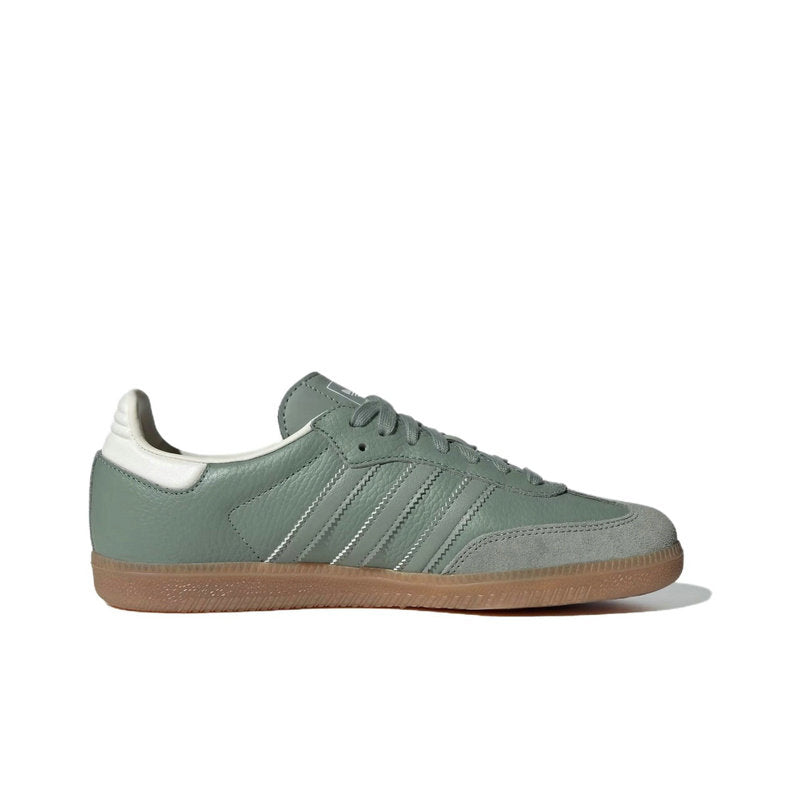 Adoptez le style intemporel avec les baskets adidas samba! Confort suprême et durabilité font de ces sneakers un choix incontournable pour le quotidien.