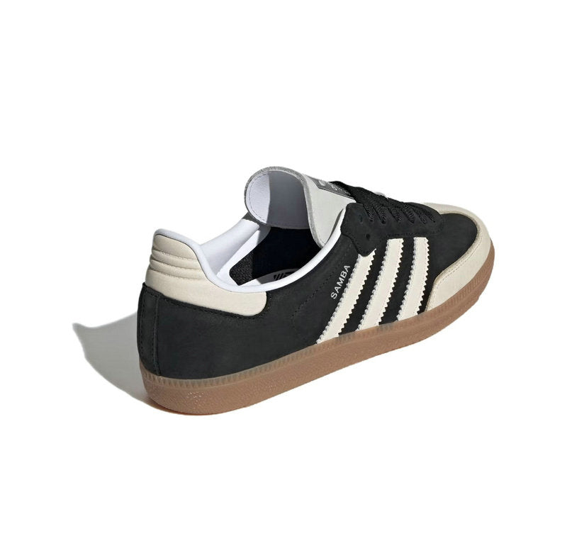 Adoptez le style intemporel avec les baskets adidas samba! Confort suprême et durabilité font de ces sneakers un choix incontournable pour le quotidien.