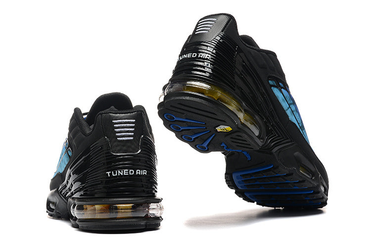 Les Baskets Nike TN air max Plus 3 incarnent un style emblématique et une performance supérieure.

Par ailleurs, leur design distinctif et leur utilisation