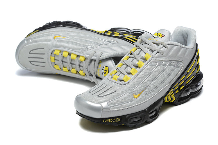 Les Baskets Nike TN air max Plus 3 incarnent un style emblématique et une performance supérieure.

Par ailleurs, leur design distinctif et leur utilisation