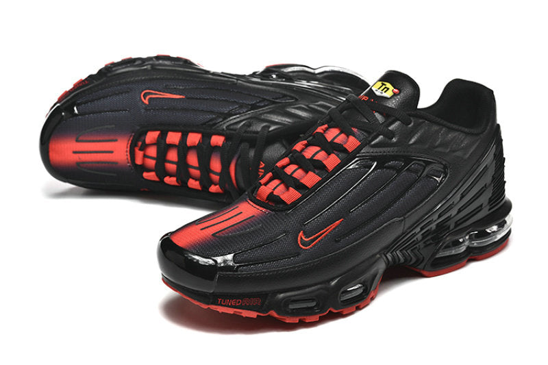 Les Baskets Nike TN air max Plus 3 incarnent un style emblématique et une performance supérieure.

Par ailleurs, leur design distinctif et leur utilisation