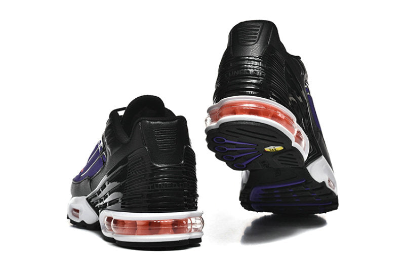 Les Baskets Nike TN air max Plus 3 incarnent un style emblématique et une performance supérieure.

Par ailleurs, leur design distinctif et leur utilisation