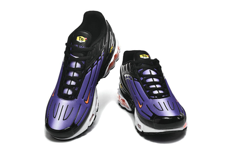Les Baskets Nike TN air max Plus 3 incarnent un style emblématique et une performance supérieure.

Par ailleurs, leur design distinctif et leur utilisation