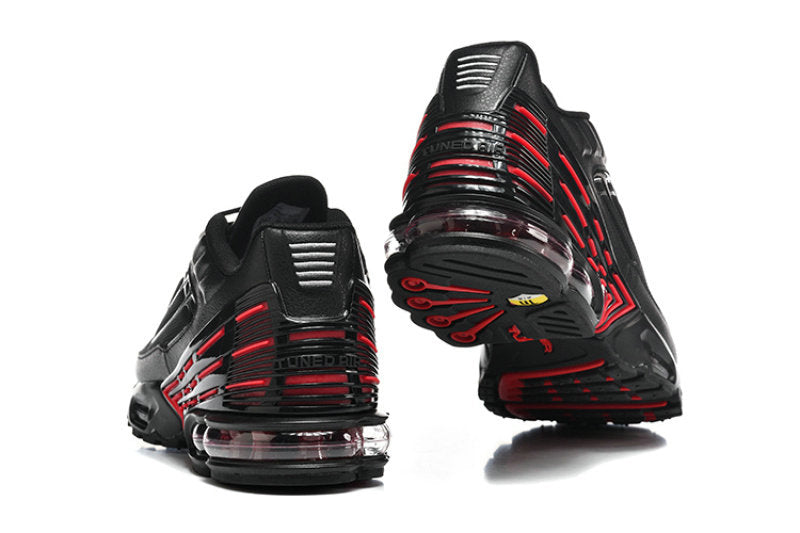 Les Baskets Nike TN air max Plus 3 incarnent un style emblématique et une performance supérieure.

Par ailleurs, leur design distinctif et leur utilisation