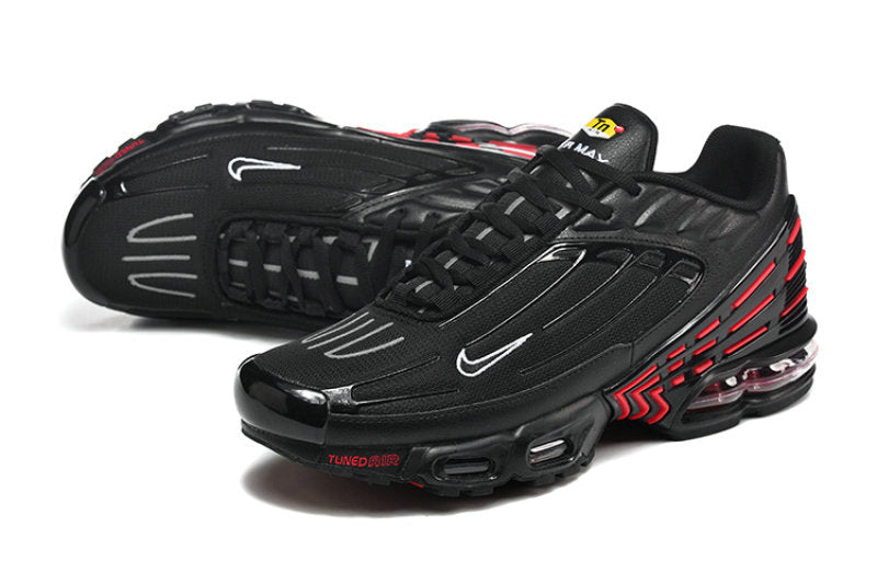 Les Baskets Nike TN air max Plus 3 incarnent un style emblématique et une performance supérieure.

Par ailleurs, leur design distinctif et leur utilisation