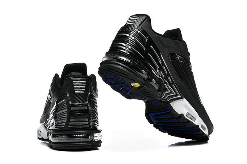 Les Baskets Nike TN air max Plus 3 incarnent un style emblématique et une performance supérieure.

Par ailleurs, leur design distinctif et leur utilisation