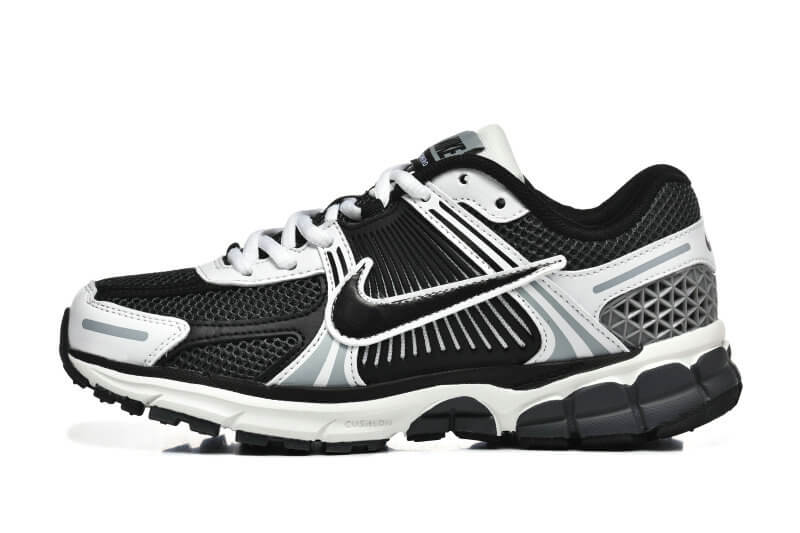 Découvrez le confort exceptionnel des Baskets Nike Zoom Vomero 5, alliant légèreté et innovation. Parfaites pour les sportifs et les passionnés !