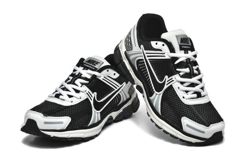 Découvrez le confort exceptionnel des Baskets Nike Zoom Vomero 5, alliant légèreté et innovation. Parfaites pour les sportifs et les passionnés !